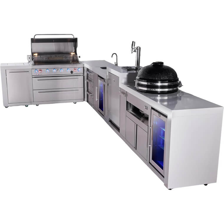 Outdoor Kitchen Island For Those That Want To Invest Over $10,000 In Their Outdoor Cookouts