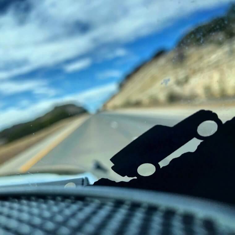Jeep дарит своим автомобилям забавные сюрпризы