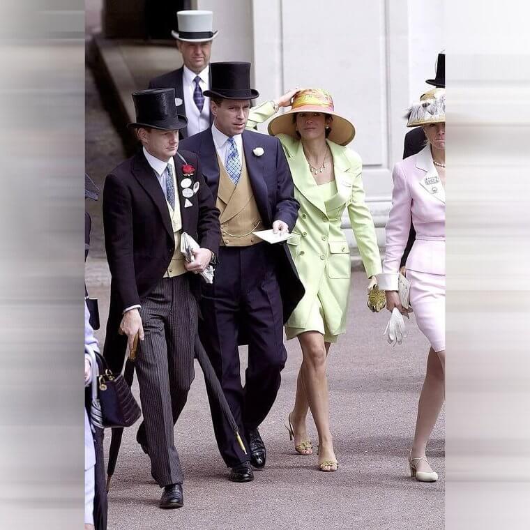 Dann wurde er des unangemessenen Verhaltens beschuldigt