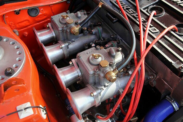 Adjusting the Carburetor