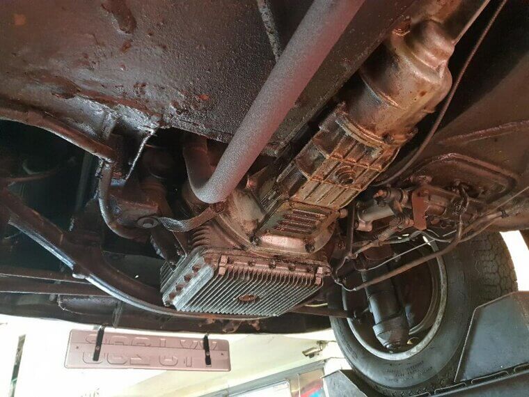 Replacing the Fuel Pump