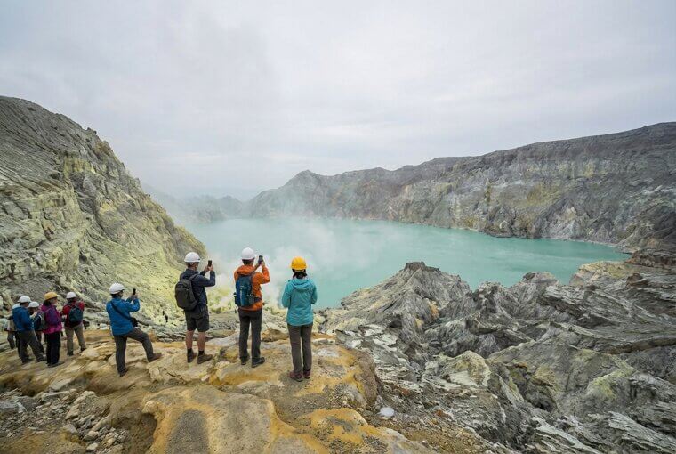 White Island's Crater Lake Moments Before Tragedy