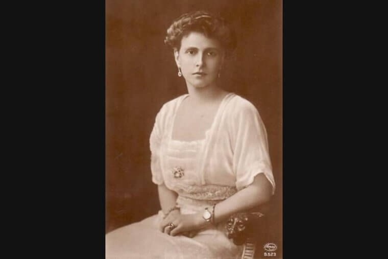 Princess Alice of Battenberg and Her Triumph Over Schizophrenia