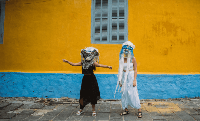 The Intersection of Fashion and Art: Exploring the World of Wearable Expression