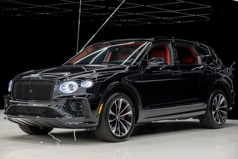 2022 Bentley Bentayga V8: $119,980
