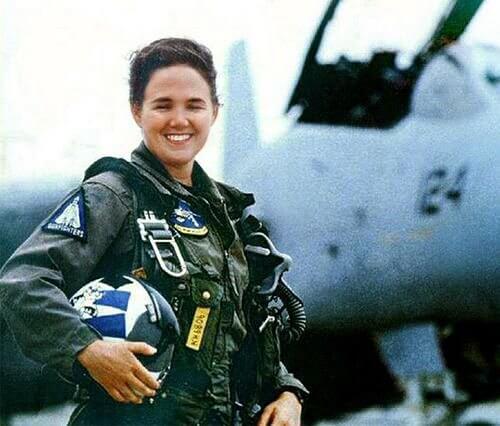 The First Female Navy Pilot