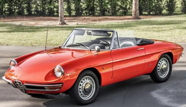 Alfa Romeo Spider “Duetto” (1966–1994)
