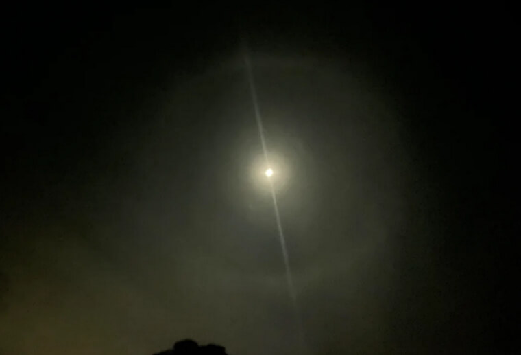 Halo Round the Moon Means Rain or Snow Soon