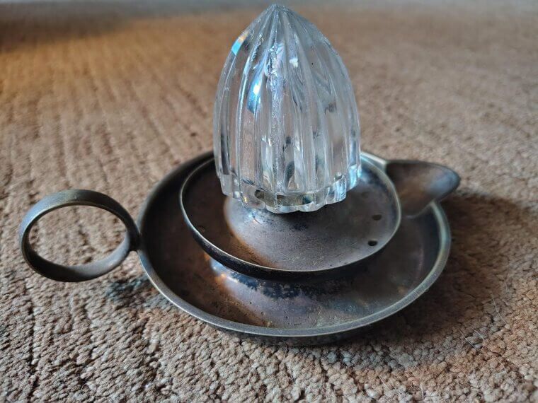 The Handy Lemon Reamer