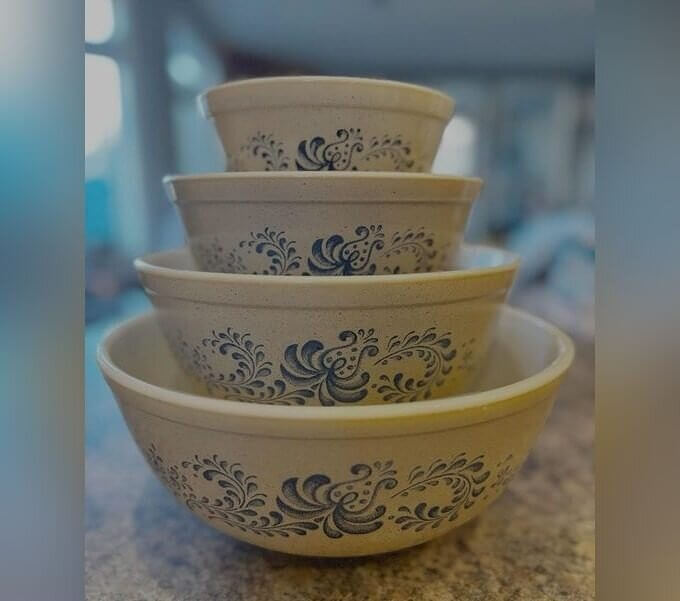 The Iconic Pyrex Mixing Bowls
