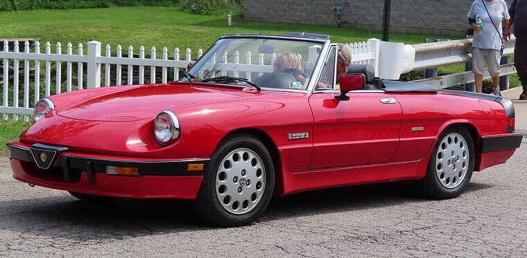 Alfa Romeo Spider (Series 3–4) (1983–1993)