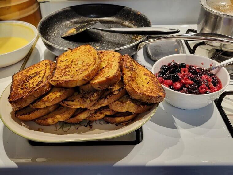 French Toast With Fruit