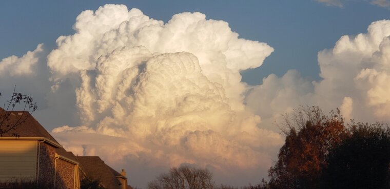 Cumulonimbus: Anvils, Thunder, Action