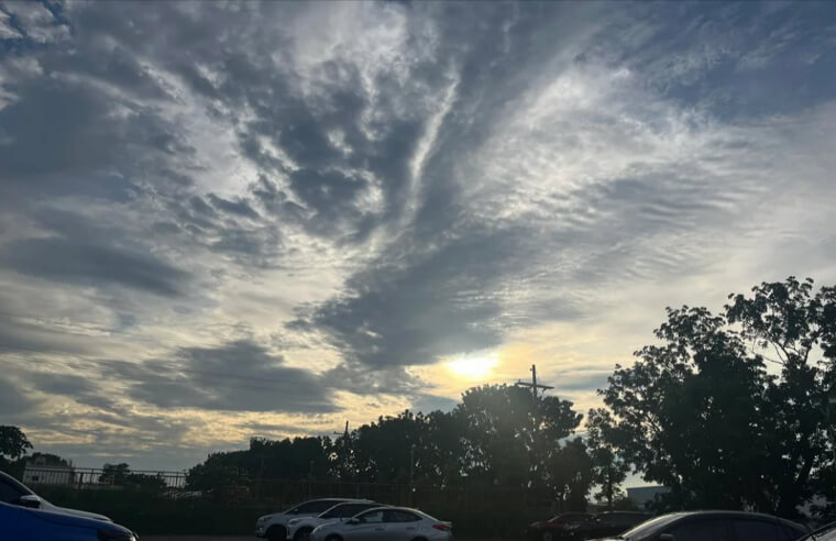 Stratus: Low Blanket, Drizzle Mood