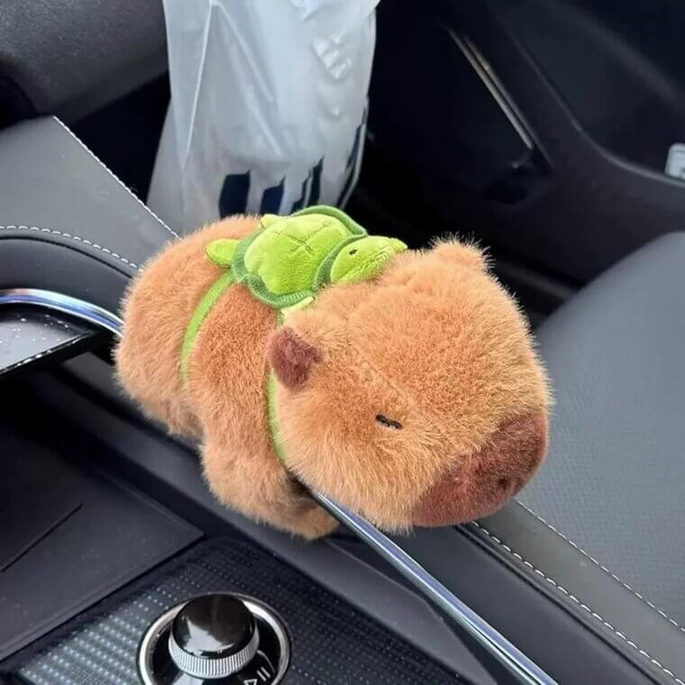 Capybara Car Shift Knob - Fun Plush Decor for Your Ride