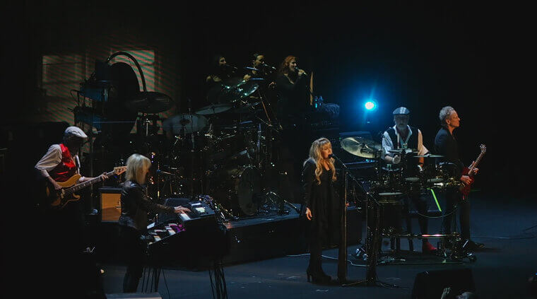 Fleetwood Mac Insisted on Identically Decorated Separate Dressing Rooms