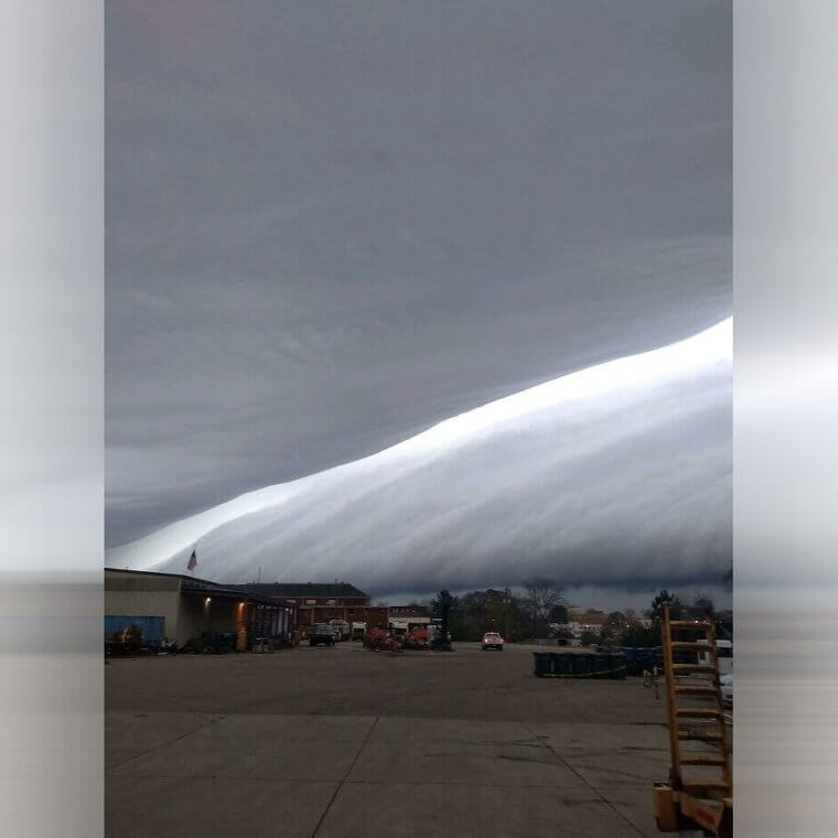 A Shelf Cloud Taking Over the Sky