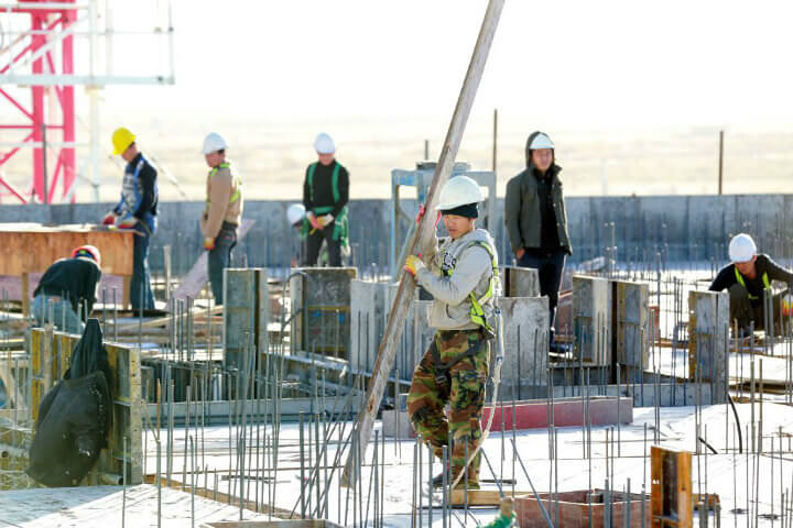 Trabalhadores Estatais Trabalham Muito Duro Na Coreia Do Norte
