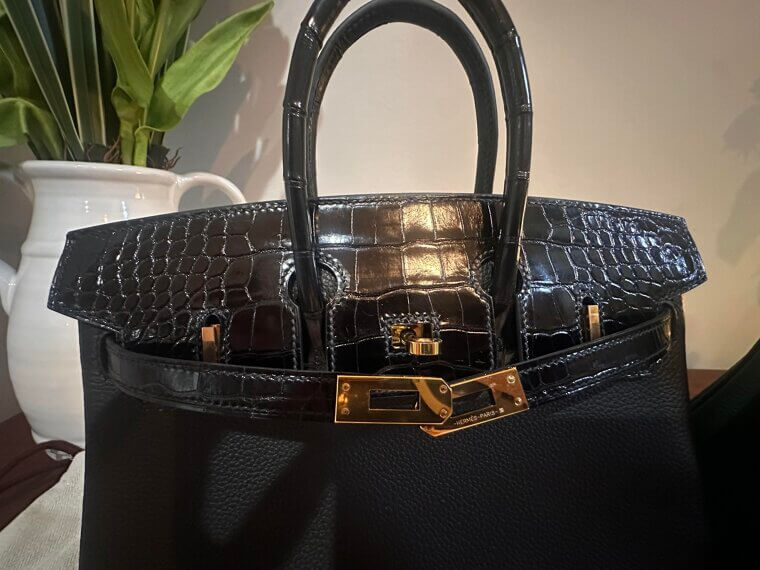 Un bolso de lujo que salt贸 a 125.000 d贸lares