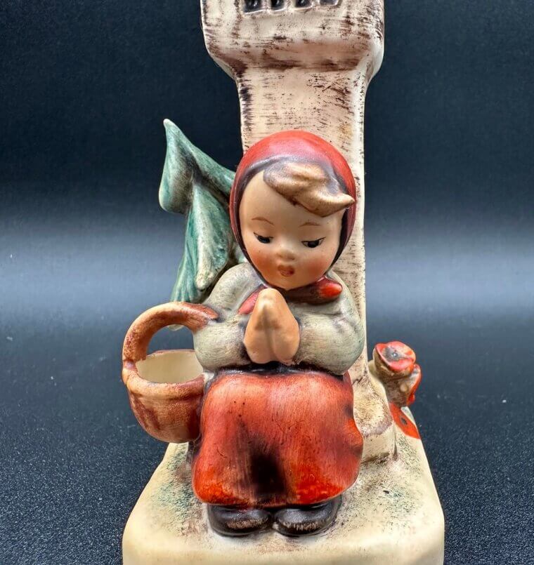 Estas "Figuritas de Abuela" que de alguna manera alcanzaron los 10.000 d贸lares