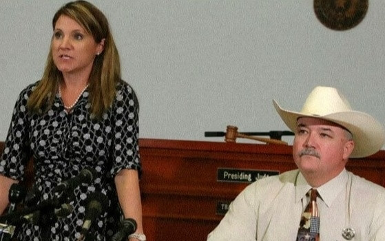 自分の娘をレイプした男性を殺害して無罪になった父親