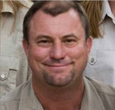 象ハンティングで逆に象に殺された男性