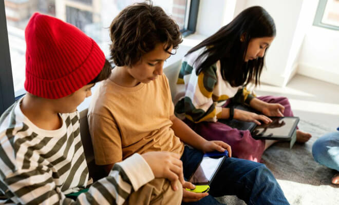 Parenting Experts Reveal the Best Strategies for Raising Kids in the Age of Screens