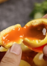 The 500-Mile Garden: One Woman’s Journey Through the United States to Replant Her Childhood Memories