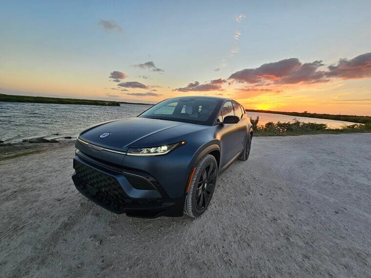 ​The Early Adopter (EV)