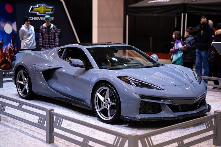 Corvette C8 E-Ray (2024)