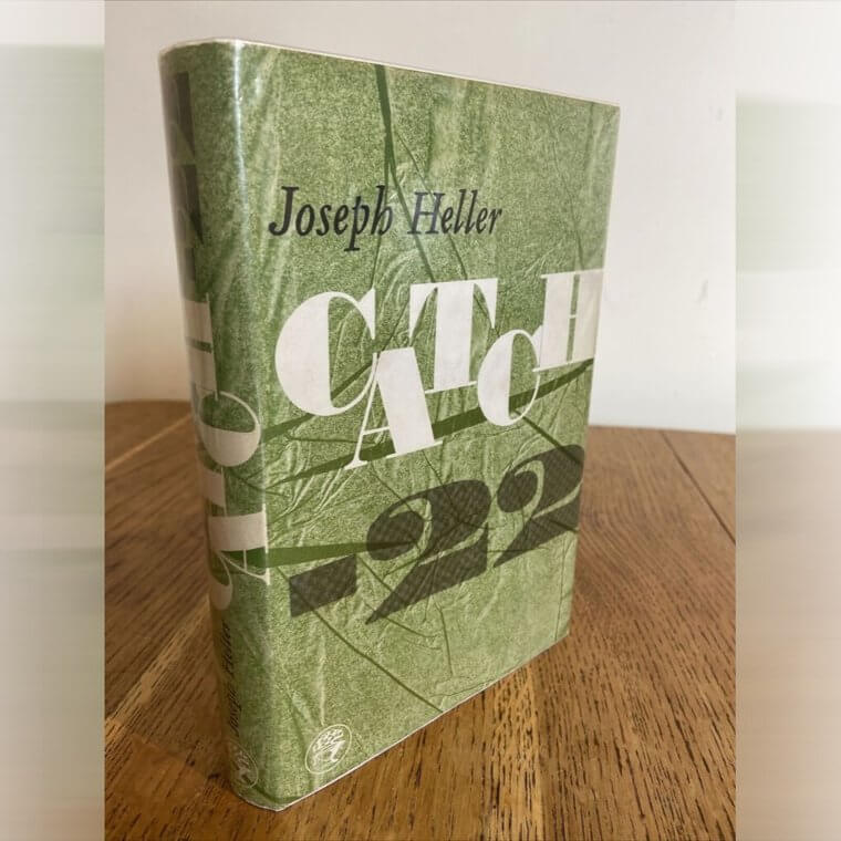 20. "Catch-22" von Joseph Heller