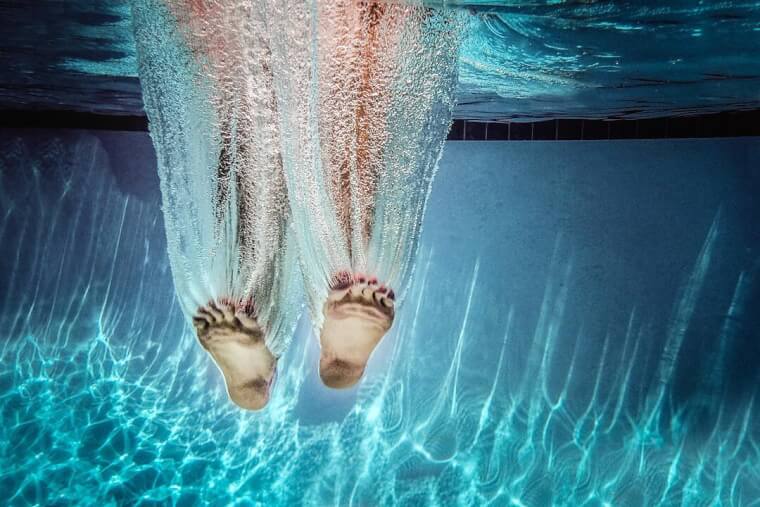 When Photography Made Diving Into Swimming Pool More Awesome