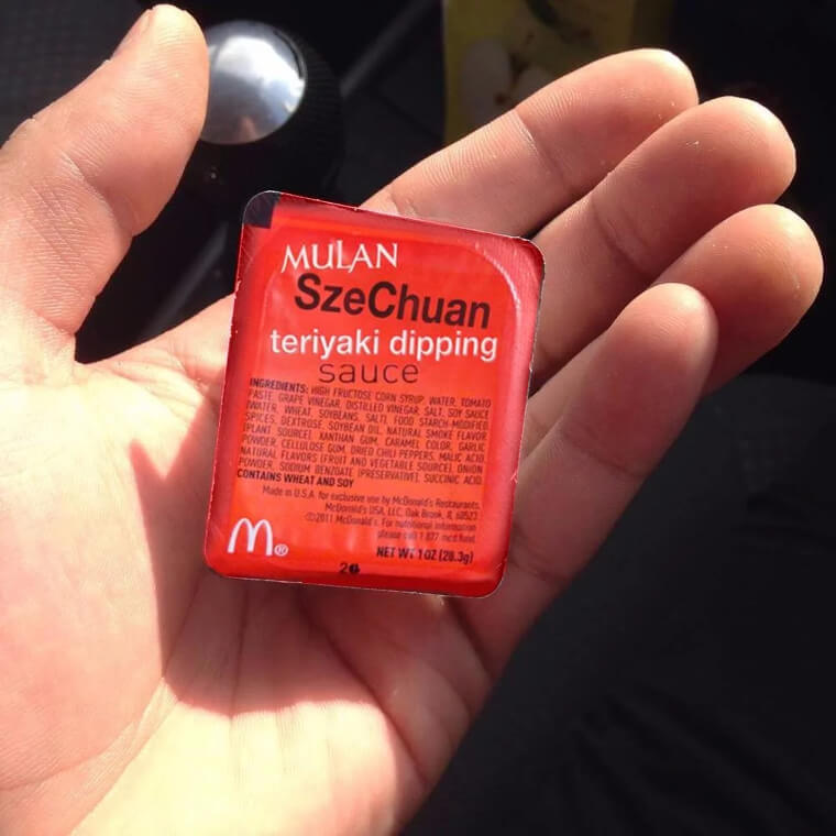 Molho szechuan Mulan do McDonald's no valor de US$14,700 (por volta de R$72,300)
