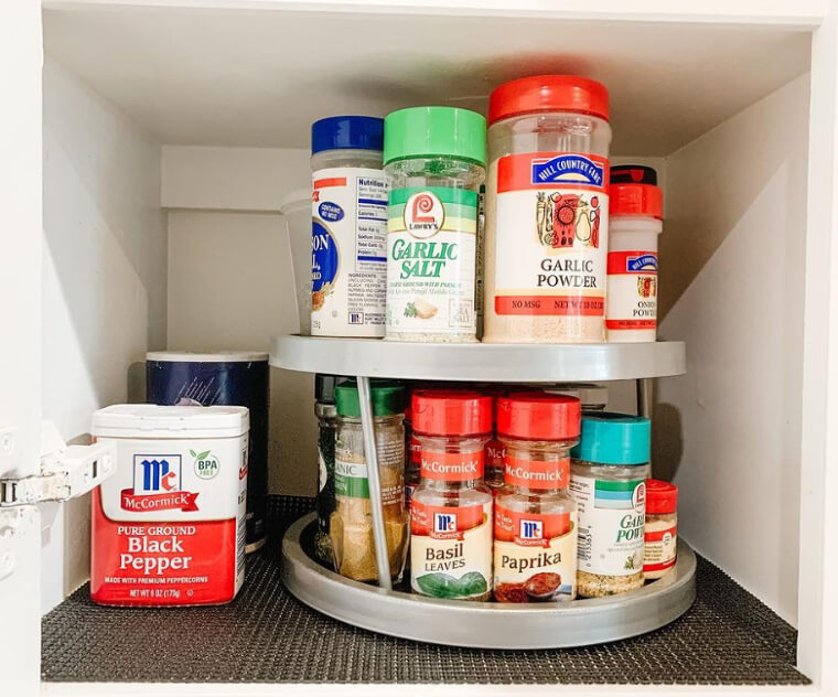 Rote Gewürze im Kühlschrank aufbewahren, damit sie aromatisch bleiben