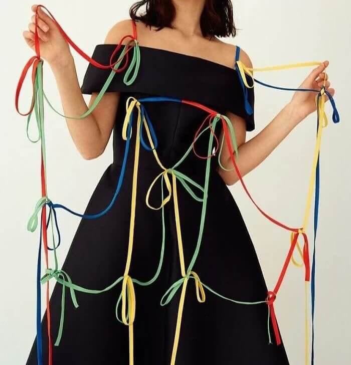 Caught in a Trap, Can't Look Back