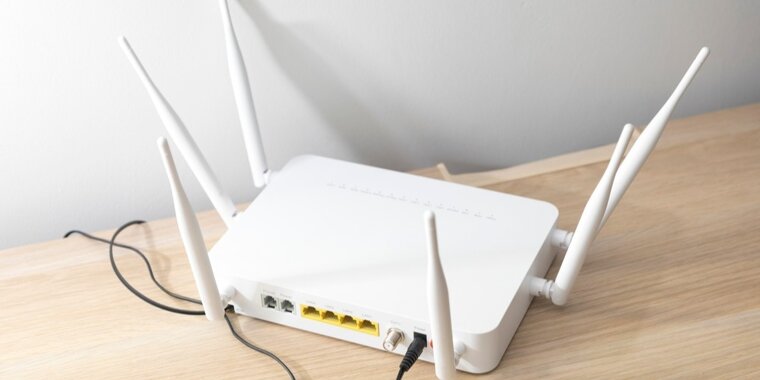 Dual-Band Mesh Kits for Heavy Households