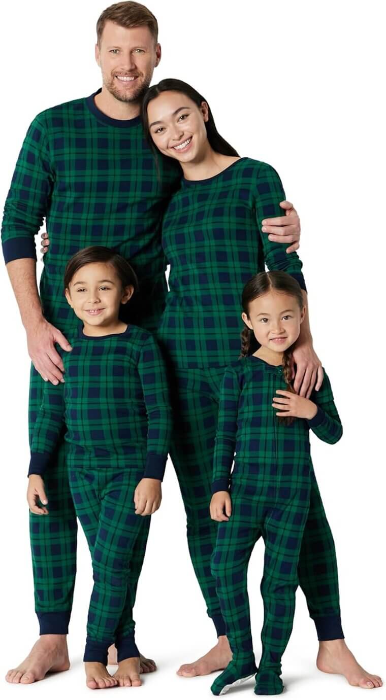 Holiday Family Pajama Sets - Cozy Up in Style 
