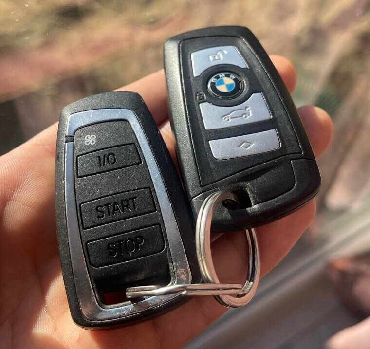 Flip Keys With Integrated Key Blades