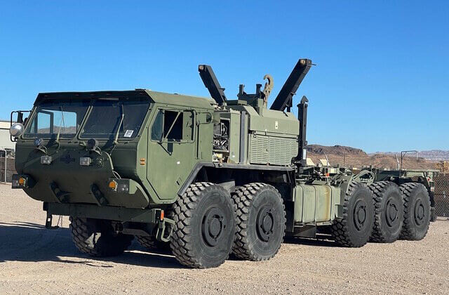 2010 Oshkosh MKR18 LVSR 10x10 Truck W/Rear Mounted Container Handler