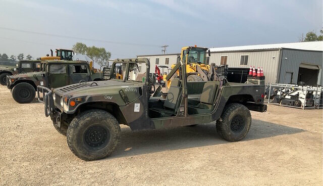 1985 AM General M1097R1 HMMWV 4 Door W/Truck Body