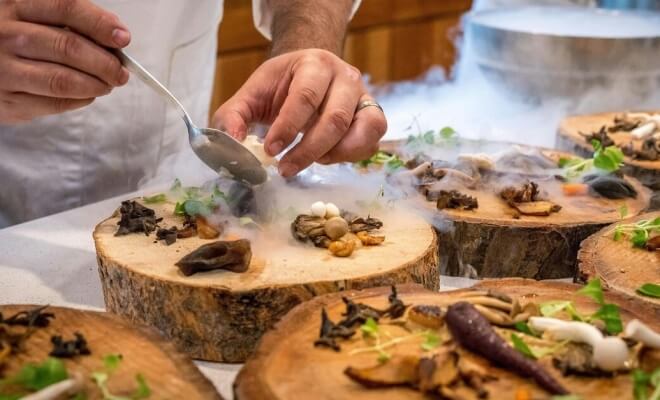 The Art of Timing in Fine-Dining Execution