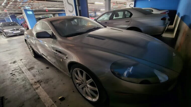 Aston Martin DB9