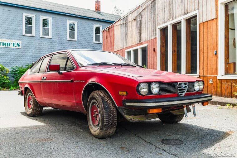 C. 1980 Alfa Romeo Sprint Veloce
