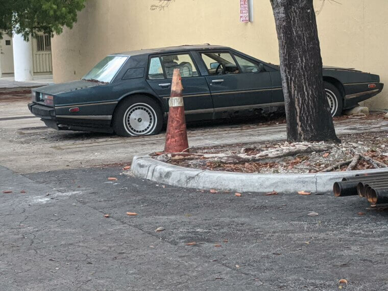 Aston Martin Lagonda