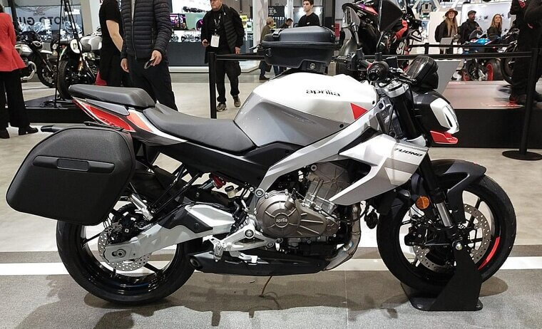 Aprilia Tuono (2002–present)