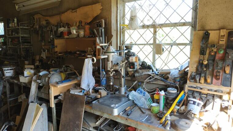 Cluttered Workbenches Lead to Injuries