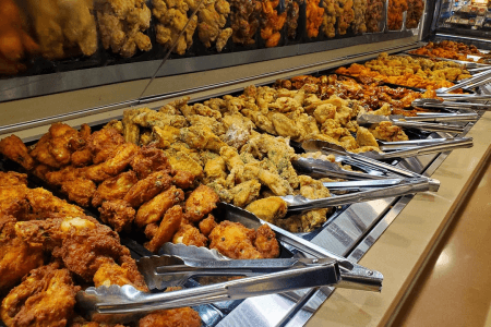 Buffet Foods That Chefs Never Eat