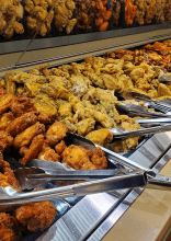 Buffet Foods That Chefs Never Eat