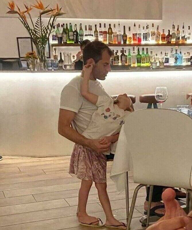 Ele pulou o dia da perna na academia muitas vezes