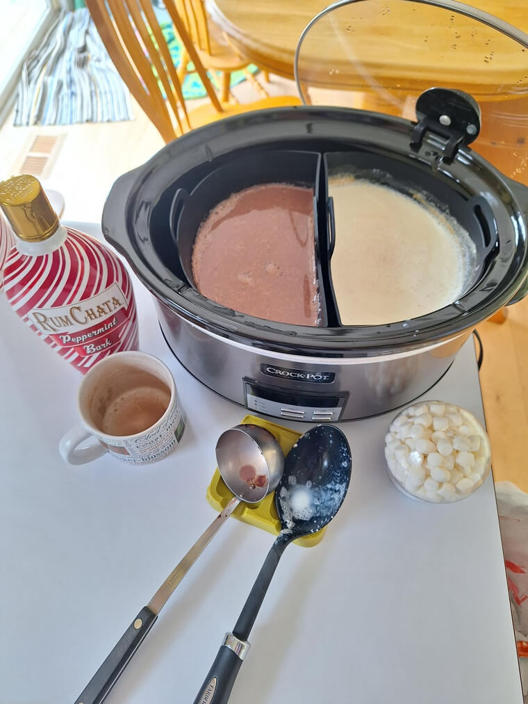 Serve Large-Scale Hot Chocolate That Stays Warm for Winter Gatherings